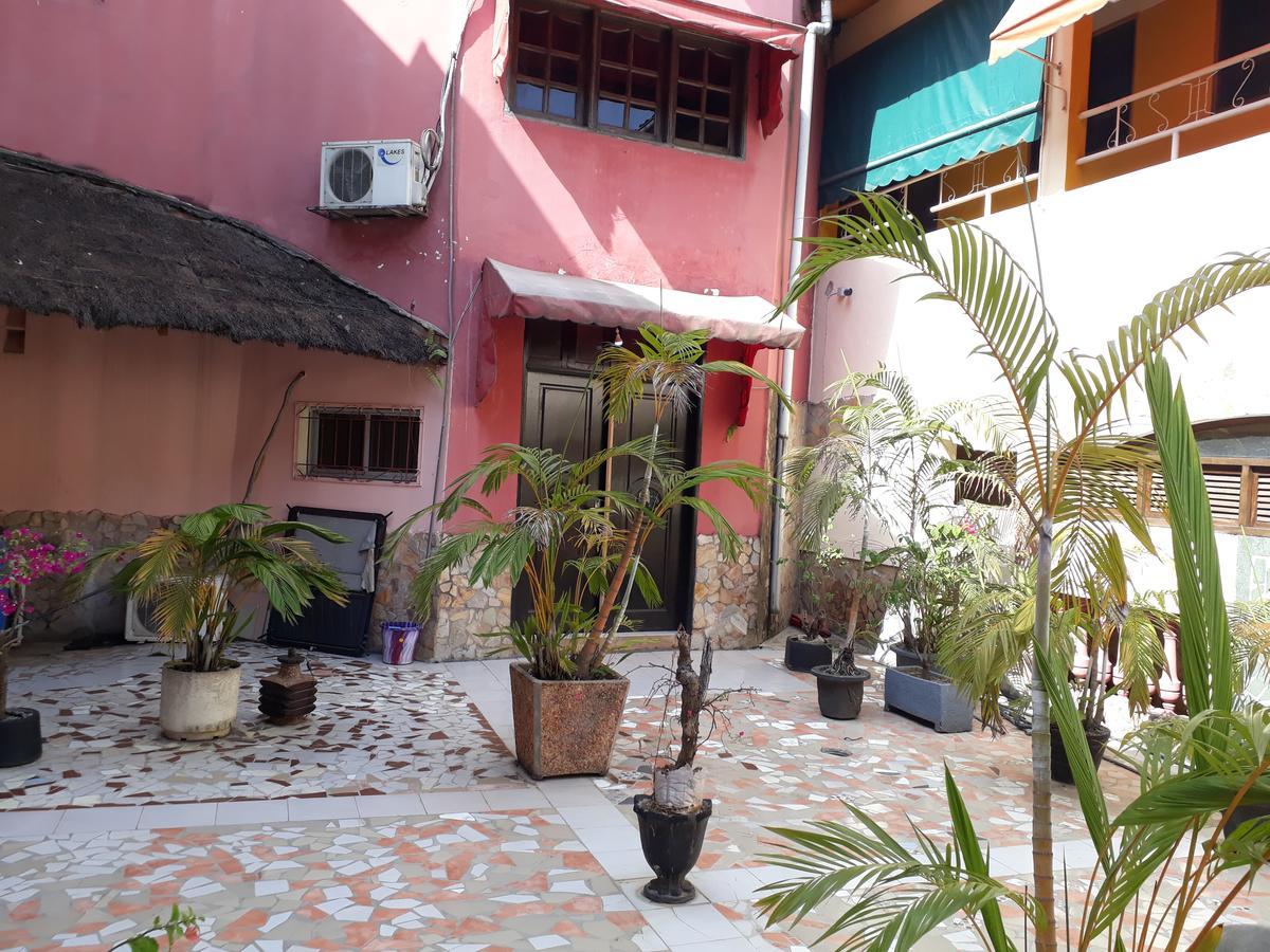 Hotel Residence Seven 7 Abidjan Exterior photo
